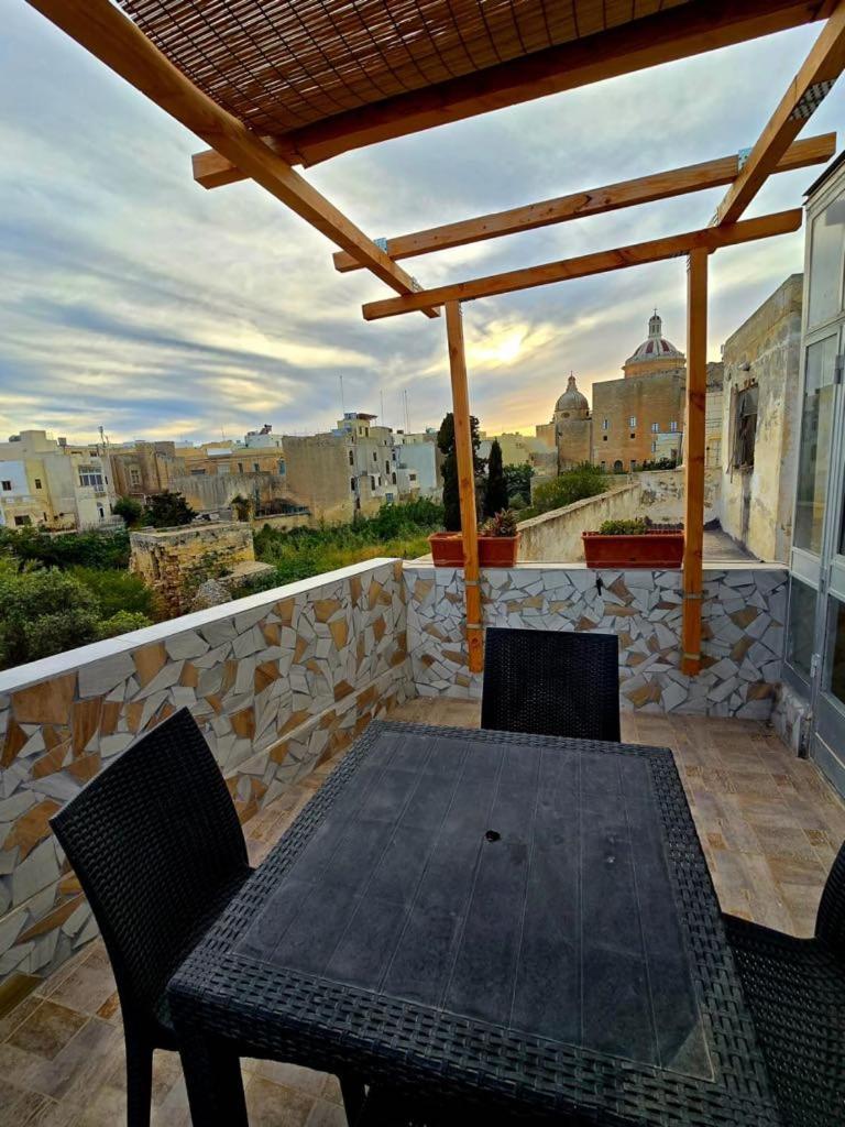 Sqaq Numru 1 Accomodation Hotel Rabat Exterior photo